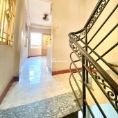 [T2471] Nhà lô góc mặt tiền hẻm kinh doanh đỉnh sát ĐH Tôn Đức Thắng giá 10.x tỷ
